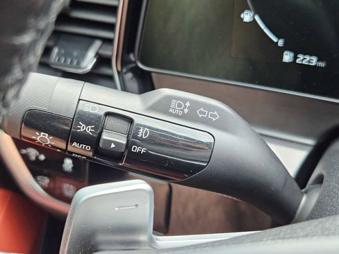 Certified 2025 Kia Sportage SX Prestige AWD/4WD image 23