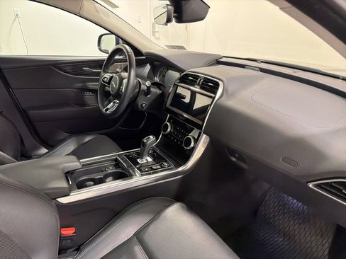 Used 2020 Jaguar XE S AWD/4WD image 24