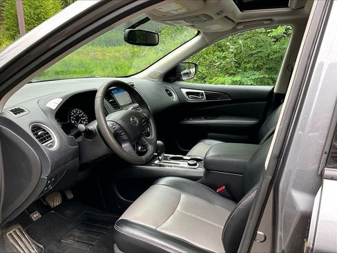 Used 2020 Nissan Pathfinder SL AWD/4WD image 7