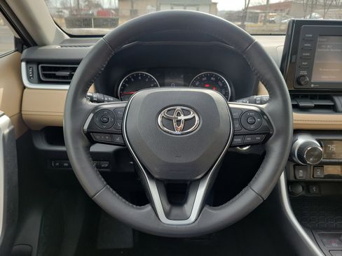 Used 2021 Toyota RAV4 XLE w/ Convenience Package image 23