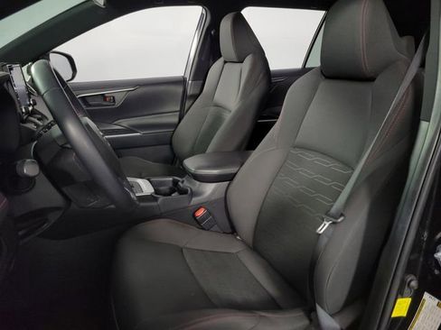 Used 2021 Toyota RAV4 SE w/ Carpet Mat Package (TMS) image 15