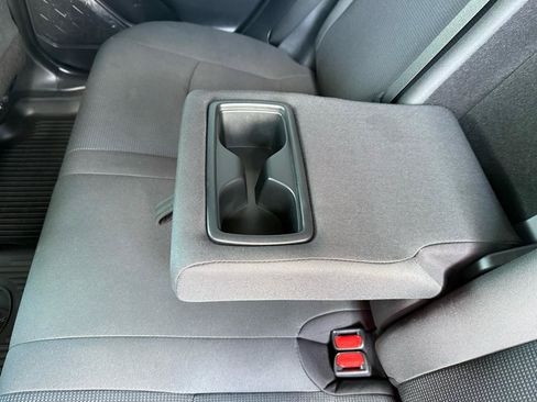 Used 2021 Toyota RAV4 LE FWD image 15