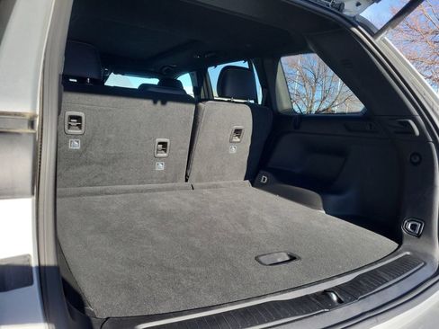 Used 2025 Jeep Grand Cherokee Limited w/ Luxury Tech Group II image 35