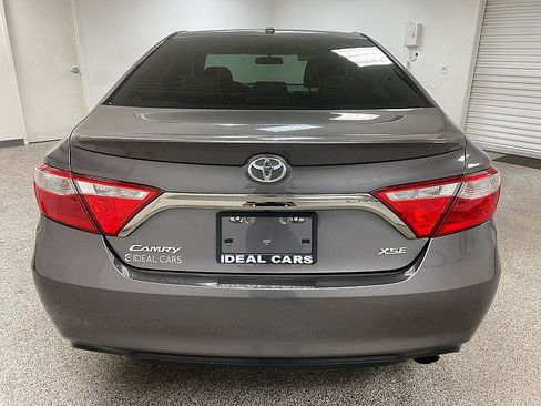 Used 2017 Toyota Camry XSE image 6