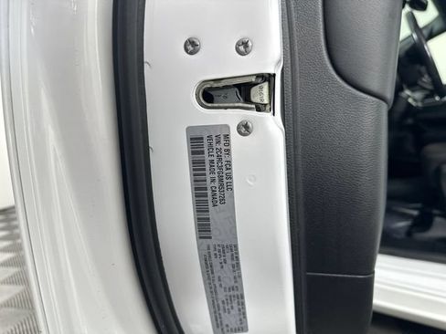 Certified 2021 Chrysler Pacifica Touring w/ Cold Weather Group AWD/4WD image 38