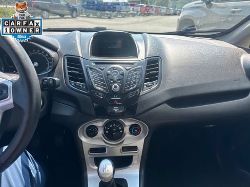 Used 2015 Ford Fiesta SE FWD image 5