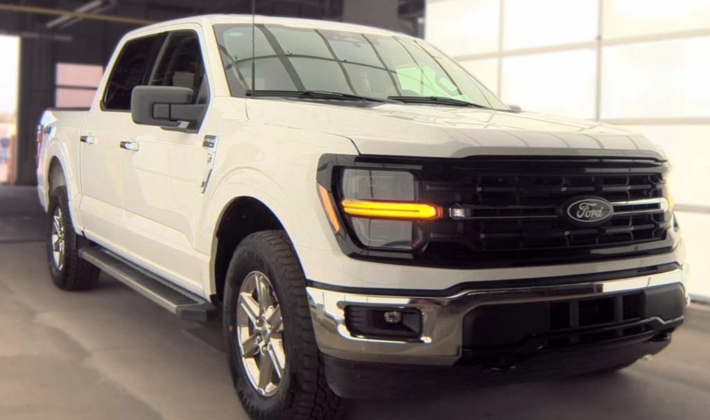 Used 2025 Ford F150 XLT w/ Equipment Group 301A Standard AWD/4WD image 4