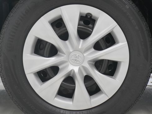 Used 2016 Toyota Corolla L FWD image 22