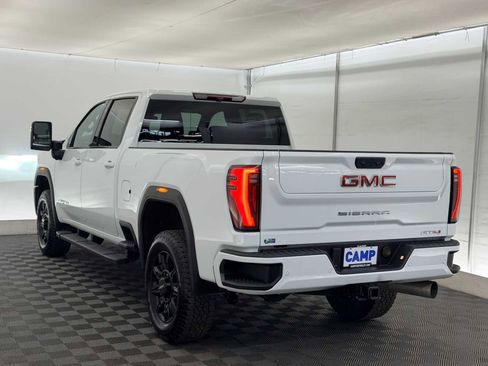 Used 2024 GMC Sierra 3500 AT4 image 4