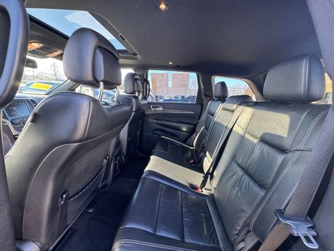 Used 2016 Jeep Grand Cherokee Limited image 17