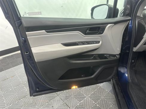 Used 2024 Honda Odyssey EX-L image 11