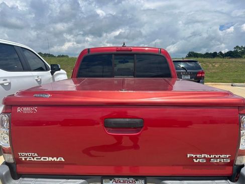 Used 2015 Toyota Tacoma PreRunner w/ SR5 Package RWD image 6
