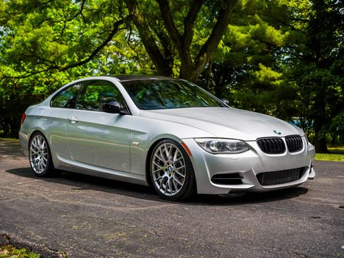 Used 2011 BMW 335is Coupe RWD image 3
