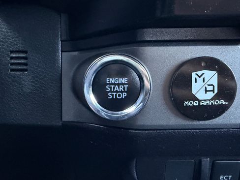 Used 2021 Toyota Tacoma TRD Off-Road RWD image 25