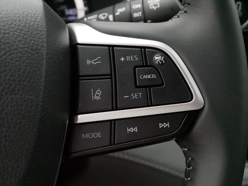 Certified 2026 Toyota Highlander XLE AWD/4WD image 26