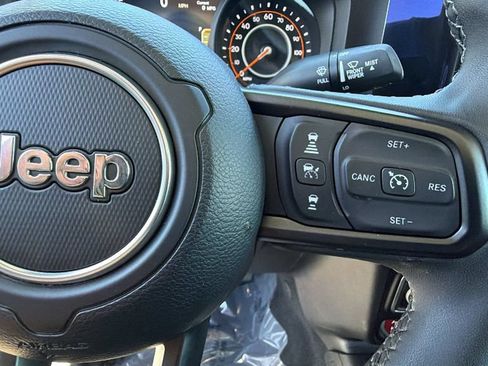 Used 2026 Jeep Gladiator Mojave AWD/4WD image 20
