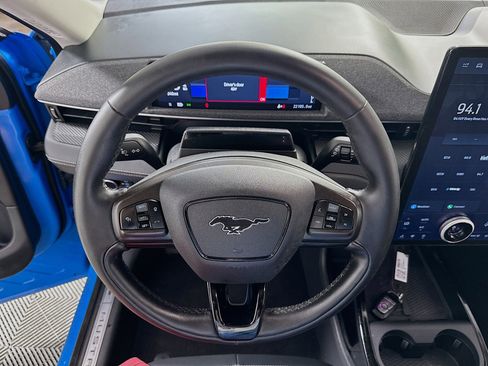 Used 2023 Ford Mustang Mach-E Premium image 17
