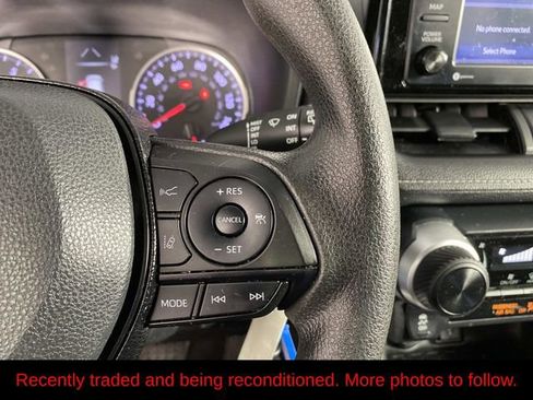 Used 2021 Toyota RAV4 LE AWD/4WD image 15