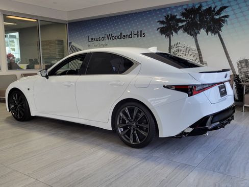 Certified 2025 Lexus IS 300 F Sport image 4