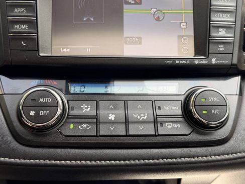 Used 2017 Toyota RAV4 Limited AWD/4WD image 19