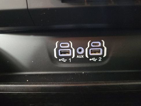 Used 2021 RAM 1500 Big Horn RWD image 21