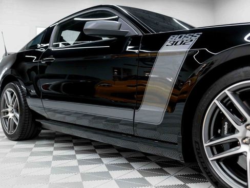 Used 2013 Ford Mustang Boss 302 RWD image 17