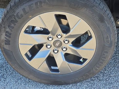 Used 2023 Ford F150 Lightning Lariat w/ Equipment Group 511A High image 13