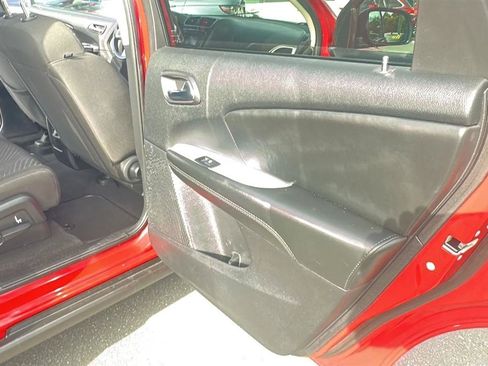 Used 2018 Dodge Journey SE FWD image 28