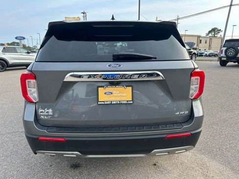 Certified 2023 Ford Explorer XLT w/ Equipment Group 202A AWD/4WD image 7