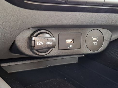 Used 2025 Hyundai Elantra Sport image 23