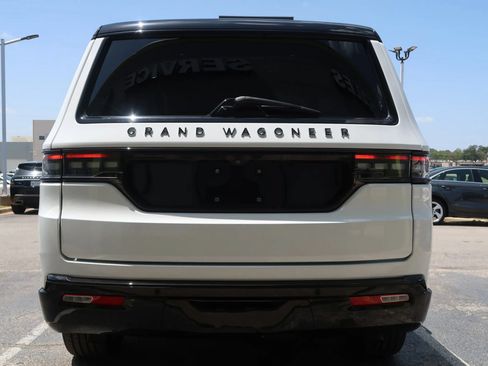 Used 2024 Jeep Grand Wagoneer Series III w/ Quick Order Packagew 28T AWD/4WD image 10