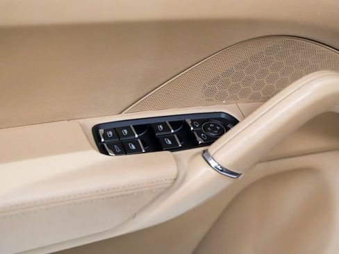 Used 2013 Porsche Cayenne AWD/4WD image 21