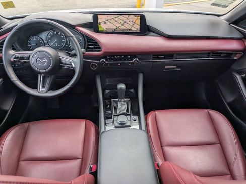 Used 2024 MAZDA MAZDA3 Hatchback w/Premium Plus Pkg image 12