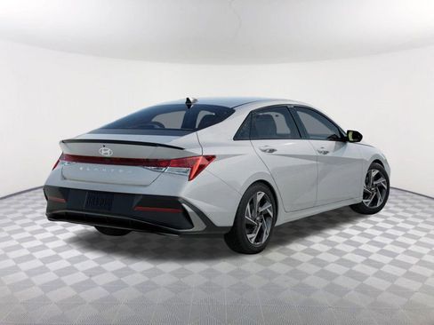 New 2026 Hyundai Elantra SEL Sport Premium FWD image 4
