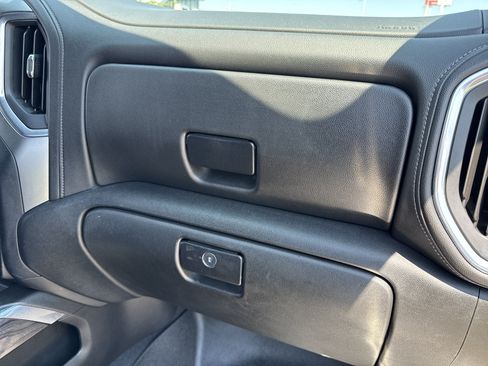Used 2021 Chevrolet Silverado 1500 LTZ AWD/4WD image 22