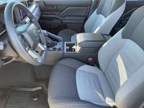 Used 2025 Toyota 4Runner TRD Off-Road image 18