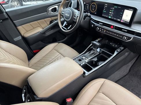 New 2025 Kia Sorento SX Prestige w/ Olive Brown Leather Package image 13