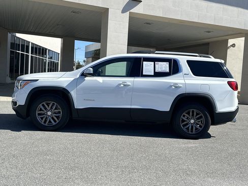 Used 2017 GMC Acadia SLT image 3