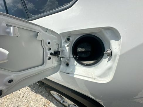Used 2025 Toyota RAV4 LE AWD/4WD image 44