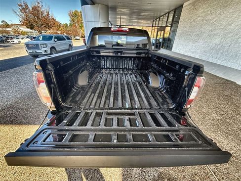 Certified 2022 GMC Canyon Elevation w/ Trailering Package image 23