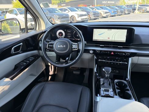 Used 2024 Kia Carnival SX Prestige FWD image 22