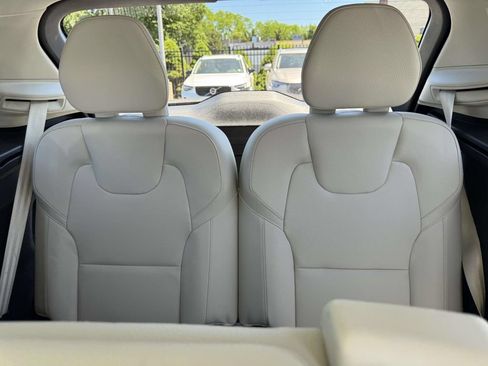 Certified 2024 Volvo XC90 B6 Plus w/ Protection Package Premier AWD/4WD image 14