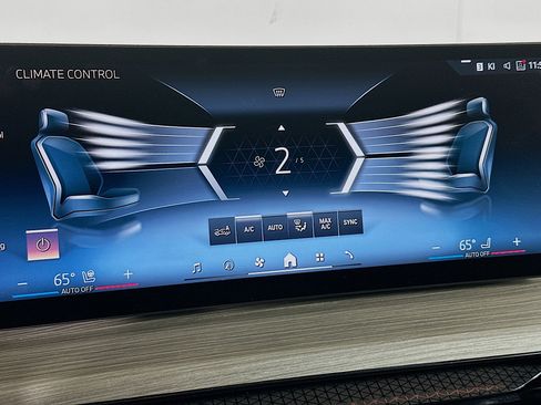 Used 2025 BMW 330i Sedan image 24