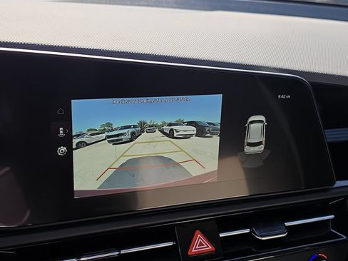 New 2026 Kia Niro EX FWD image 23