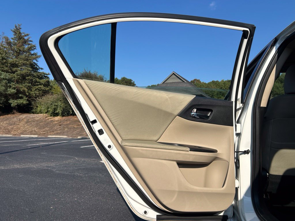 Used 2016 Honda Accord LX image 51
