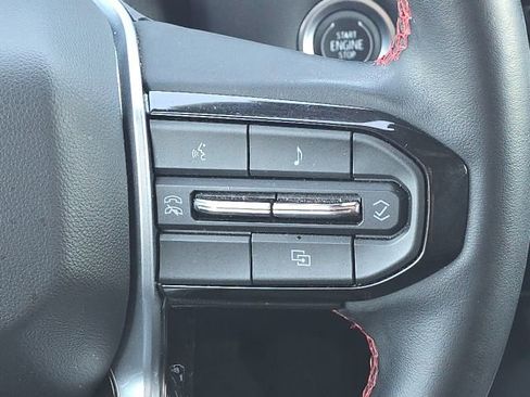 Used 2024 Chevrolet Colorado Z71 w/ Z71 Convenience Package 2 image 26