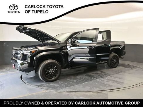Used 2025 Toyota Tacoma SR AWD/4WD image 32