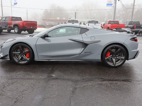 Used 2025 Chevrolet Corvette Z06 w/ Z07 Performance Package image 28