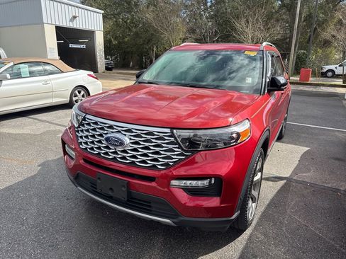 Used 2020 Ford Explorer Platinum w/ Premium Technology Package image 1