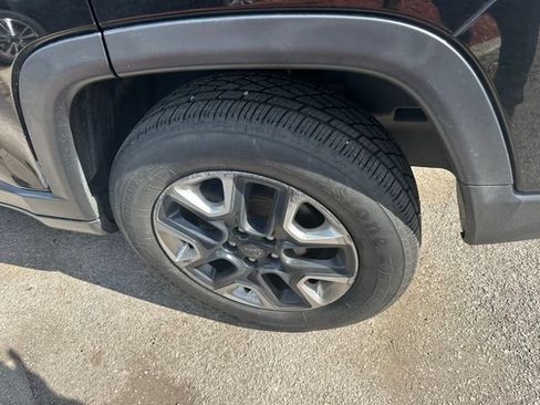 Used 2018 Jeep Compass Trailhawk AWD/4WD image 7